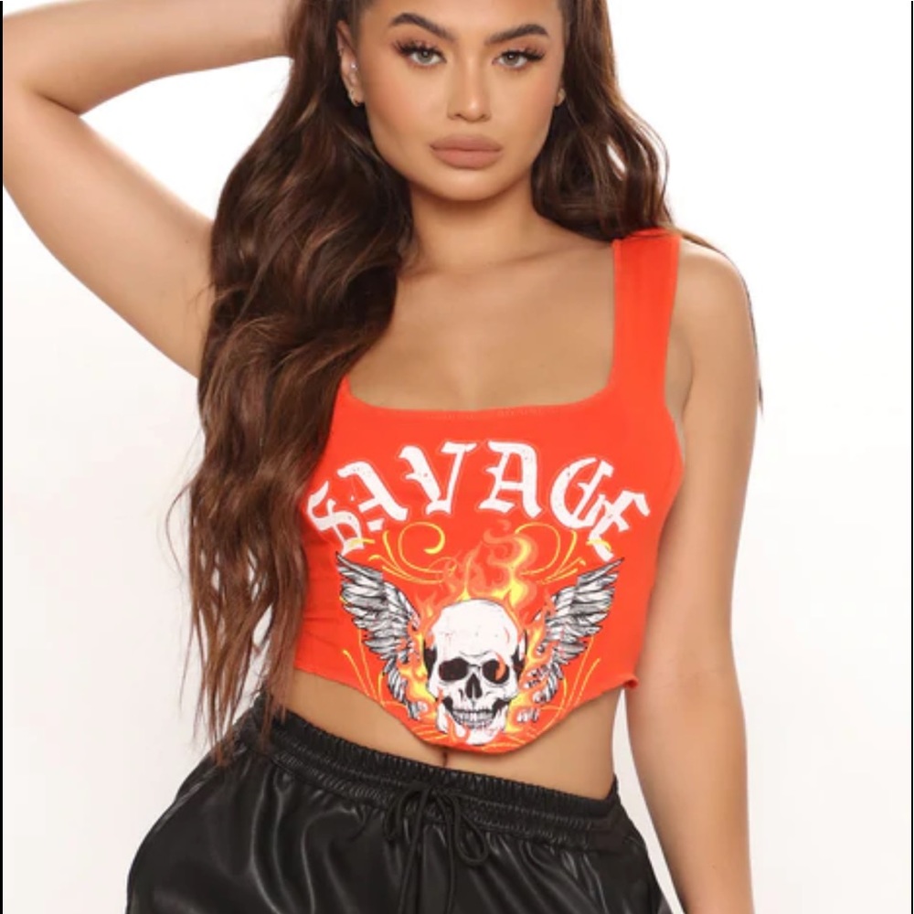 NWT cropped laced back top !